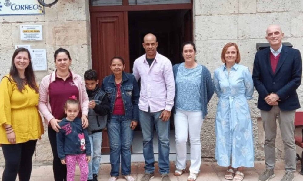 familia cubana arraigo españa