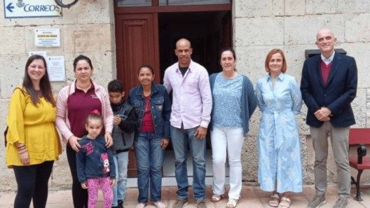 Familia cubana llega a España por Proyecto Arraigo y cuenta cómo lo hicieron