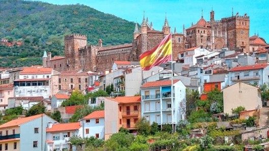 Pagan hasta 15 mil dólares a los cubanos dispuestos a mudarse a esta región de España