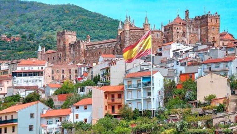 Pagan hasta 15 mil dólares a los cubanos dispuestos a mudarse a esta región de España