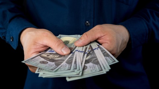 Sube el precio del dólar. Tasas oficiales y no oficiales de las divisas en Cuba hoy