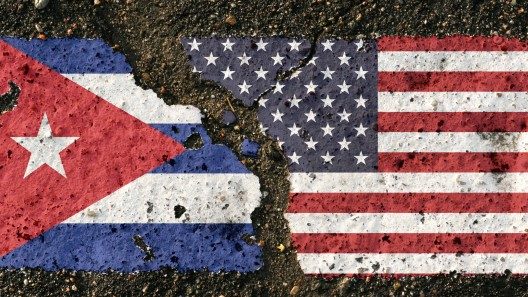 Cierre de la Embajada en La Habana y fin de los vuelos de Miami a provincias. Lo que temen si Trump vuelve al poder
