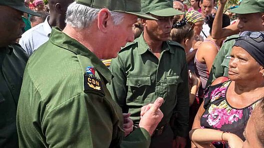 Confrontan a Díaz-Canel: residentes en Guantánamo critican gestión del huracán Oscar 