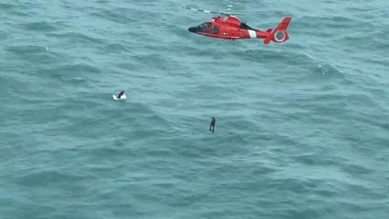 Increíble: sobrevive al huracán Milton aferrado a una nevera en alta mar