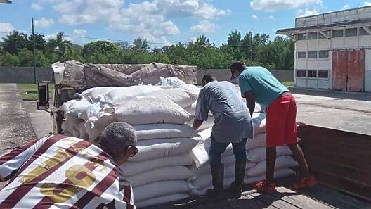 Ministerio de Comercio Interior de Cuba desmiente información falsa sobre distribución de alimentos en Guantánamo tras el huracán Oscar