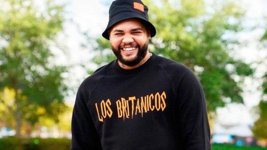 Reguetonero Taiger entre la vida y la muerte: disparo en la frente y galones de combustible en su carro