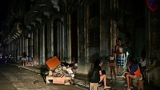 Avería deja sin electricidad varios circuitos en La Habana
