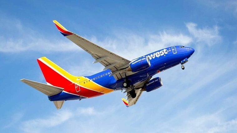 Avión de Southwest Airlines es alcanzado por balas en el aeropuerto de Dallas