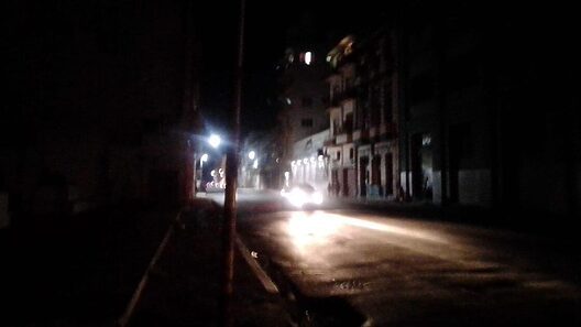 Déficit de 1643 MW para el pico nocturno hoy en Cuba: reportan apagones de más de 18 horas