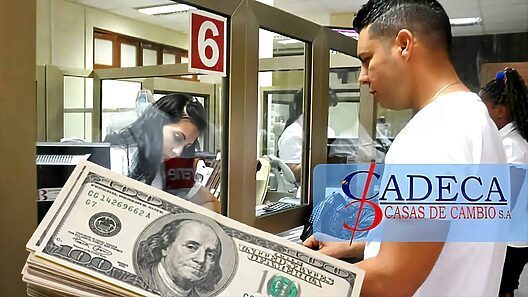 Así puedes sacar turno para comprar dólares y otras divisas en Cadeca, según la prensa oficial cubana