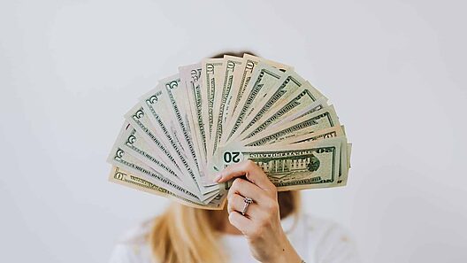 Arranca la semana en Cuba con este precio del dólar, euro y MLC