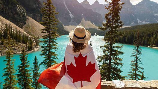Sin necesidad de visa: empleo remoto de 2 mil dólares en Canadá