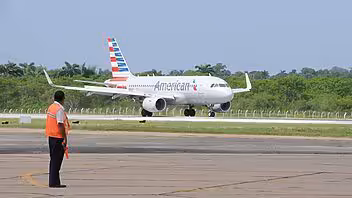Información de American Airlines sobre vuelos a Cuba tras aproximación de huracán Rafael