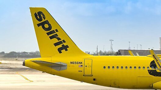Aerolínea Spirit se declara en quiebra. ¿Qué pasa con sus vuelos ahora?