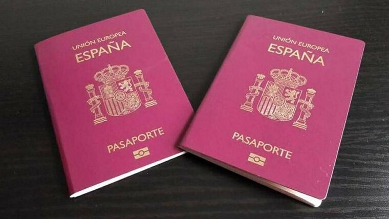 Cómo obtener tu primer pasaporte español en Cuba