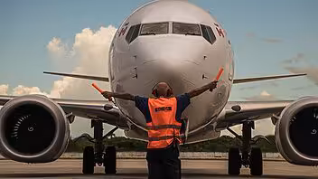 Cuba “resuelve” crisis de combustible aéreo y garantiza operaciones durante las fiestas