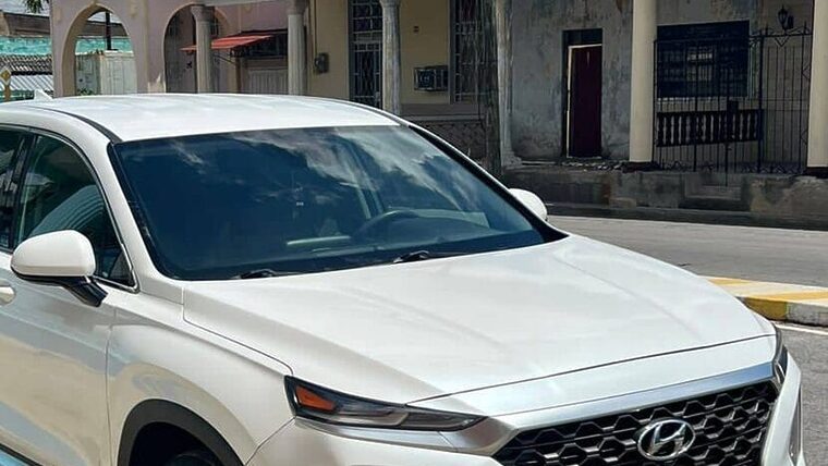 Cuba hará oficial política de comercialización de autos antes de fin de año