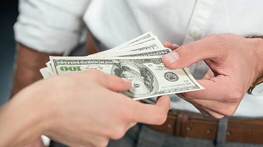 Precio del dólar y del euro siguen en caída libre: Otro gran bajón en las tasas de cambio hoy en Cuba