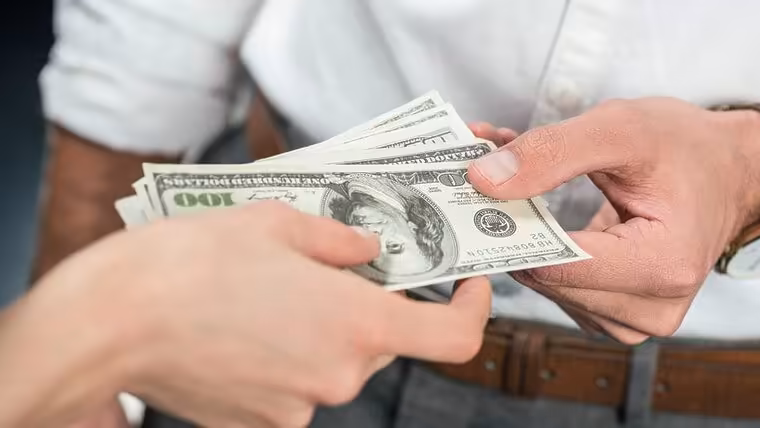 Precio del dólar y del euro siguen en caída libre: Otro gran bajón en las tasas de cambio hoy en Cuba