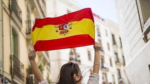 Nacionalidad española: ¿Qué significa «expediente en calificación»?