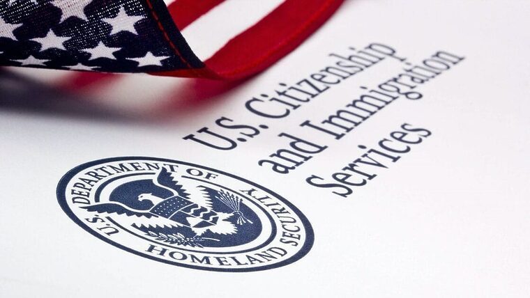 ¿Esperanza para cubanos con I-220 B en EEUU?: victoria judicial beneficia a inmigrantes 
