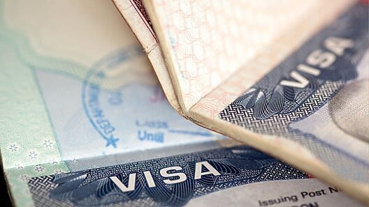 ¿Por qué tantos retrasos en peticiones familiares para visas a Estados Unidos?