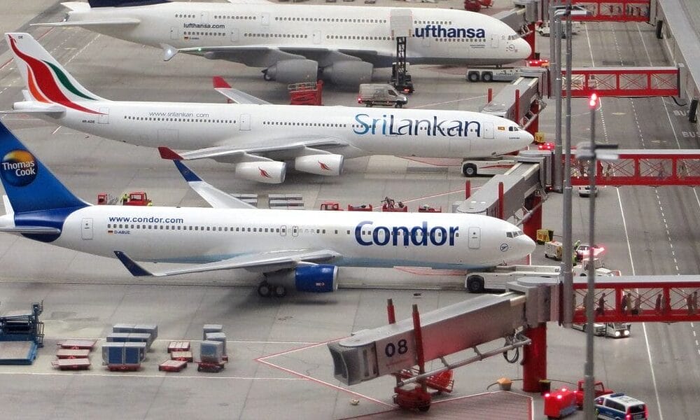 vuelos condor cuba