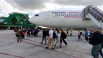 vuelo bratislava holguín