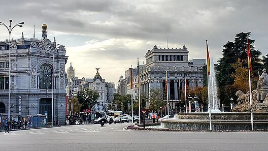 España pone nuevos obstáculos a los ciudadanos extracomunitarios