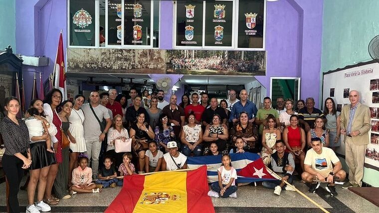 Proyecto Arraigo y Cuba: ¿más oportunidades para emigrar a España en 2025?