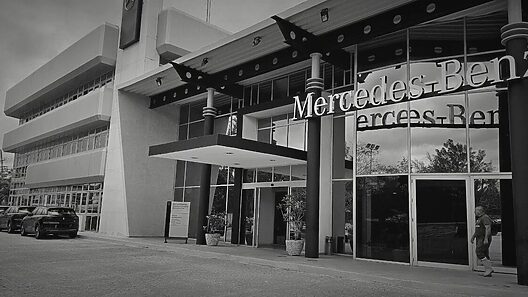 Alta demanda en Cuba para comprar autos, según distribuidor de Mercedes-Benz
