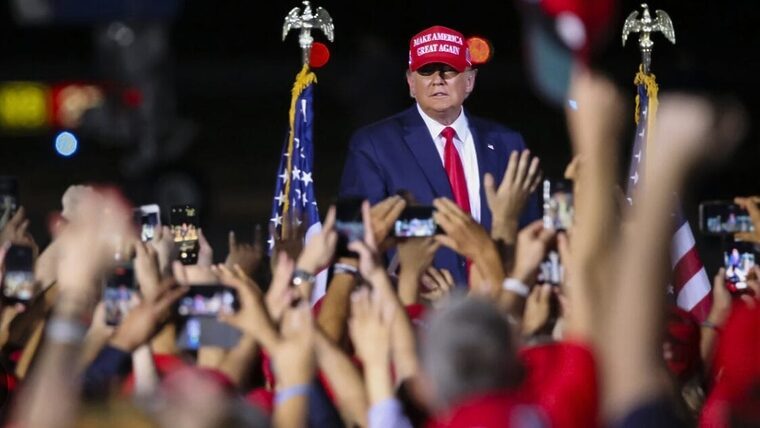 Trump dice que tiene dudas sobre si es posible tener un tercer mandato