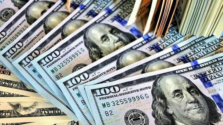 Precio del dólar iguala al euro en Cuba y sigue subiendo