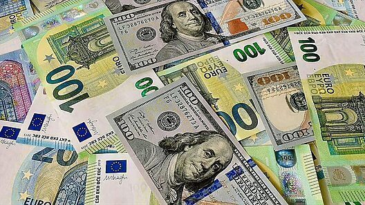 Tendencia al alza en el mercado informal de divisas: Precio del dólar, el euro y la MLC en Cuba hoy