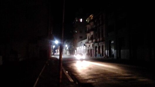 Empresa eléctrica de Cuba: “no podemos precisar horario de restablecimiento” 