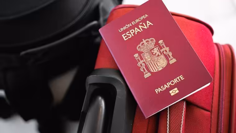 españa nacionalidad ley nietos