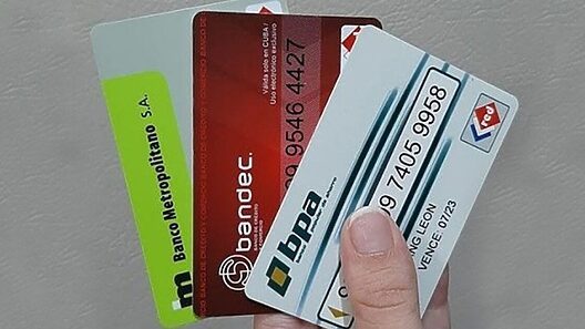 Banco cubano informa sobre proceso de reimpresión de tarjetas magnéticas