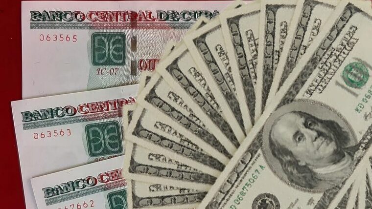 Precio del dólar en Cuba sigue subiendo: Así están hoy las tasas de cambio del mercado informal