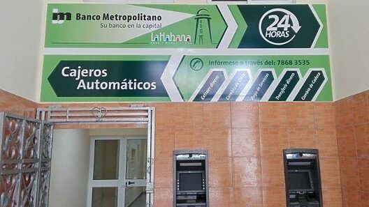 Aviso del Banco Metropolitano sobre servicios de caja para la extracción de dinero en efectivo