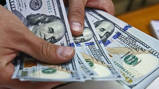 Cuba: sigue el aumento del precio de las divisas en el mercado informal. Tasas oficiales