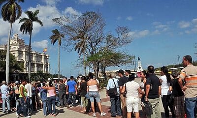 consulado español habana colas