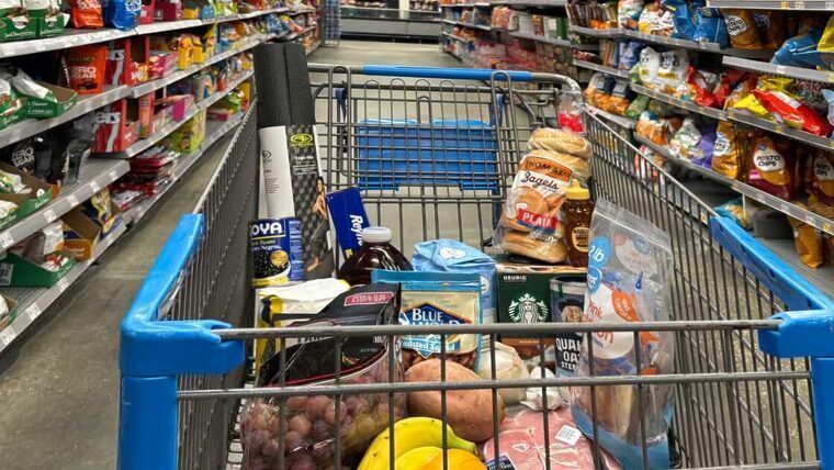 Advierten que aumentarán los precios en Walmart por los aranceles de Trump sobre China