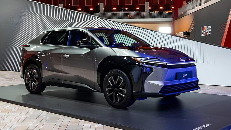Toyota bZ4X 2025: más autonomía, tecnología y diseño para conquistar el mercado eléctrico