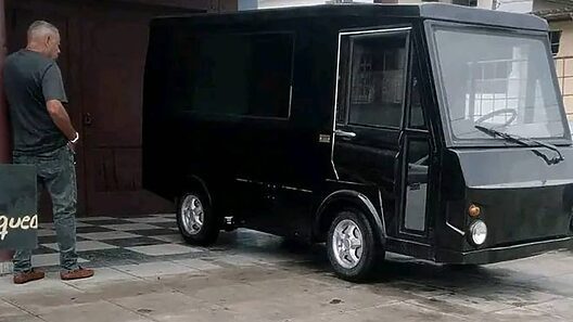 Noticia sobre carro eléctrico fúnebre en La Habana genera indignación