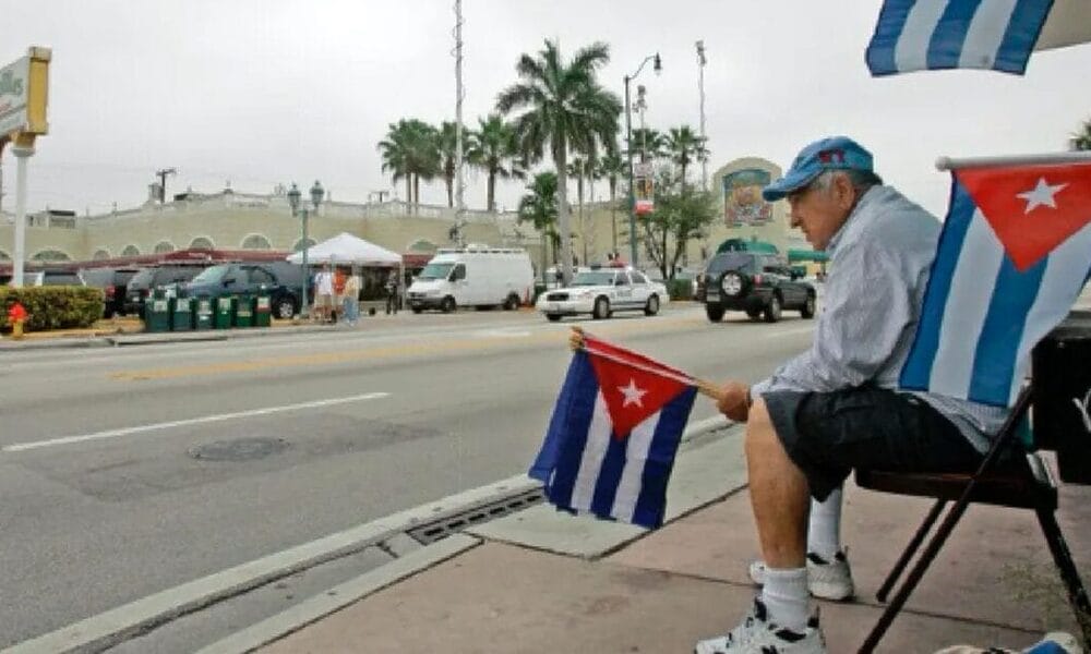 cubanos miami vuelos remesas