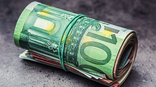 Diez pesos más que el dólar. Euro se dispara en el mercado informal cubano. Tasas oficiales y no oficiales de las divisas en Cuba