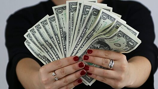 Dólar en Cuba hoy: nuevo aumento sacude el mercado informal de divisas. Tasas oficiales e informales