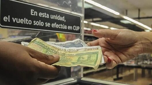 Oficialismo reconoce que se olvidaron de abastecer las tiendas en pesos cubanos: «No hay nada»