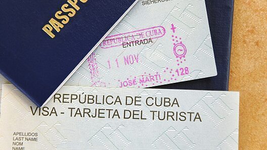 Sin necesidad de visa electrónica si viajan a Cuba en vuelos directos, aclara Turismo