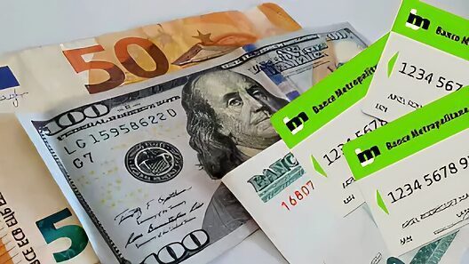 ¿MLC tiene los días contados? Expertos aconsejan deshacerse de la MLC y ahorrar en dólares u otras divisas